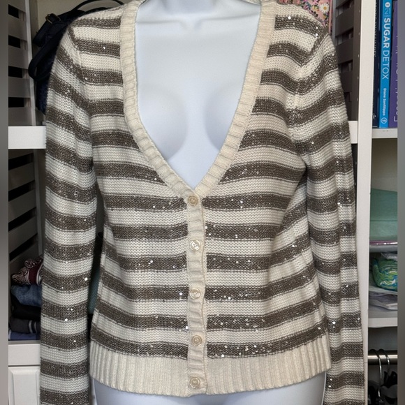 CROPPED STRIPED SEQUINED CARDIGAN/SWEATER. ARIZONA CABLE KNIT, 5 BUTTON UP STYLE - Picture 2 of 16